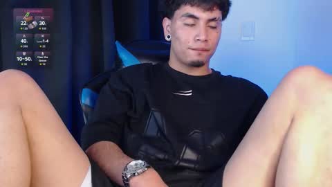 Snapshot of liam_ruiz_ chatting on 11-25-25, 12:32 Liam online show from 11-25-25, 12:32