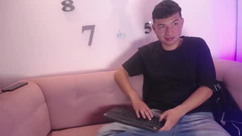 Snapshot of liam_sean chatting on 02-06-26, 03:26 Liam online show from 02-06-26, 03:26