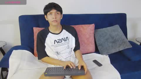 Snapshot of liam_sinclair chatting on 11-24-25, 12:05 Liam online show from 11-24-25, 12:05