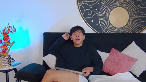 Liam online show from 02-19-26, 07:43