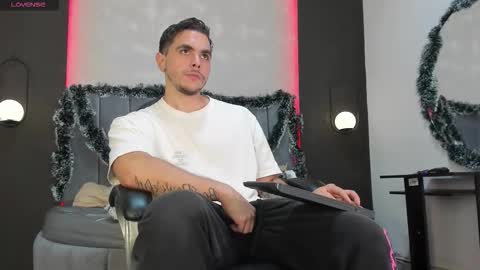 Liam online show from 12-03-25, 11:25