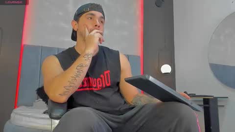 Liam online show from 03-09-26, 11:09