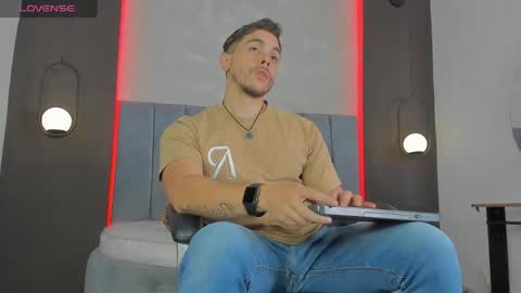 Liam online show from 04-09-26, 08:03