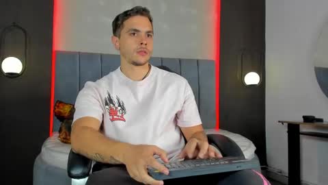 Liam online show from 04-20-26, 06:53