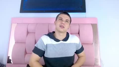 liam_york online show from 11-20-25, 01:22