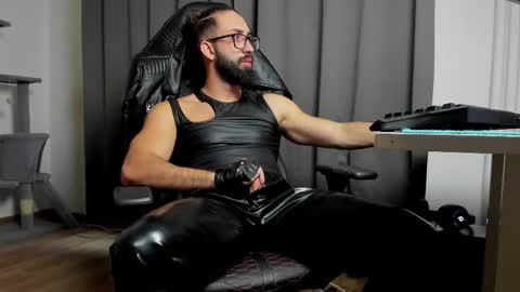 Snapshot of liamaesthetic chatting on 03-01-25, 10:02 Liam online show from 03-01-25, 10:02