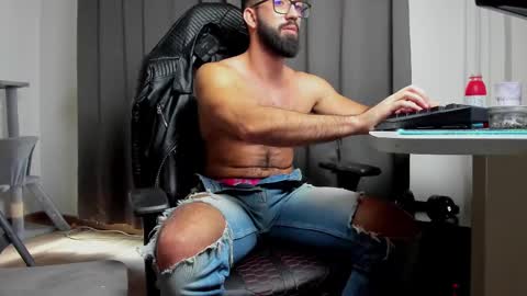 Snapshot of liamaesthetic chatting on 03-02-25, 10:14 Liam online show from 03-02-25, 10:14