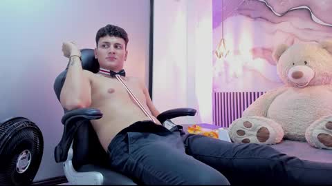 liamcardona online show from 09-16-25, 02:45