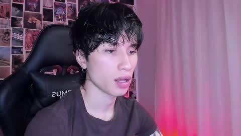 Snapshot of liamelf chatting on 02-13-25, 05:05 Liam online show from 02-13-25, 05:05