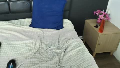 Snapshot of liamonroee_ chatting on 01-05-26, 05:27 L I A M O N R O E online show from 01-05-26, 05:27