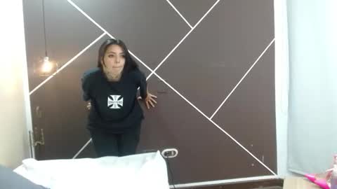 Snapshot of liamonroee_ chatting on 01-16-26, 12:09 L I A M O N R O E online show from 01-16-26, 12:09