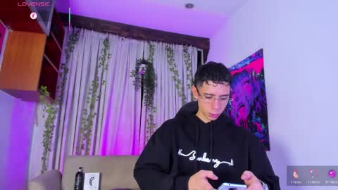 Snapshot of liamvegaa_ chatting on 02-24-26, 01:14 Liam online show from 02-24-26, 01:14