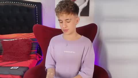 liam online show from 09-22-25, 04:36