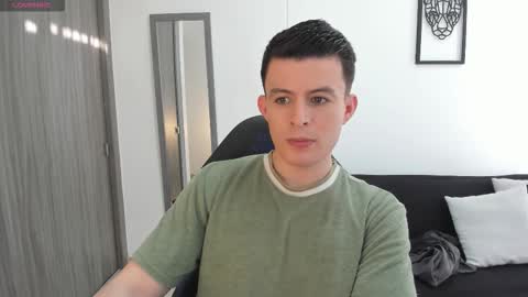 Snapshot of lian_eathan chatting on 10-17-25, 08:55 lian_eathan online show from 10-17-25, 08:55