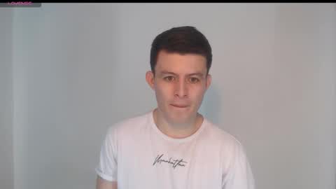 Snapshot of lian_eathan chatting on 10-24-25, 02:41 lian_eathan online show from 10-24-25, 02:41