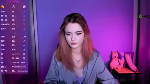 Little Liana  online show from 10-17-25, 08:00