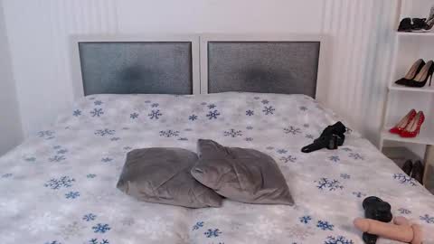 Liana online show from 02-22-25, 01:46