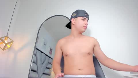 Snapshot of lianfox_ chatting on 12-22-25, 01:30 lianfox_ online show from 12-22-25, 01:30