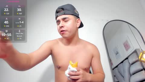 Snapshot of lianfox_ chatting on 02-03-26, 01:05 lianfox_ online show from 02-03-26, 01:05