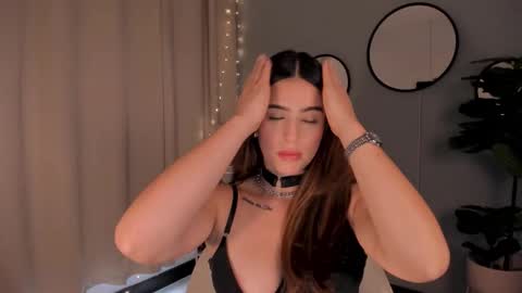 Lia online show from 09-15-25, 01:00