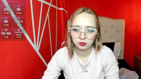 Lia Roberts online show from 12-19-24, 12:23