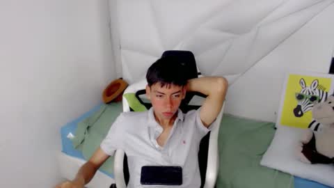 Snapshot of liarr_ chatting on 02-16-26, 08:16 LIAR online show from 02-16-26, 08:16