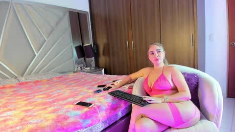 lia online show from 09-23-25, 11:02