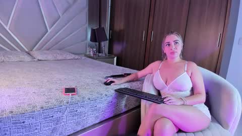 lia online show from 09-28-25, 11:10