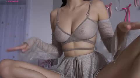 Lia online show from 02-07-26, 01:53