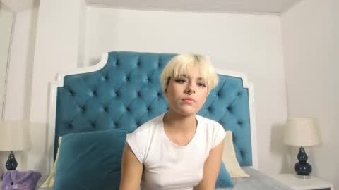 Lia Vivumi  online show from 10-16-25, 12:06