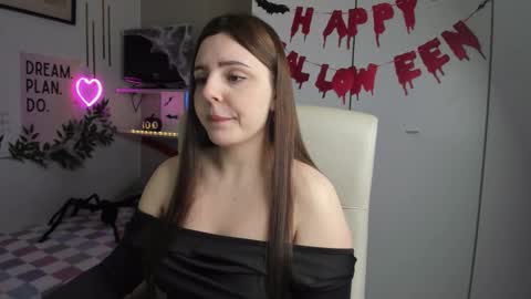 Lia online show from 10-27-25, 07:56