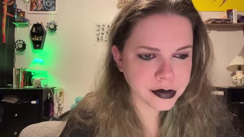 Snapshot of libbydeetzxxx chatting on 12-11-24, 10:03 Libby Deetz online show from 12-11-24, 10:03