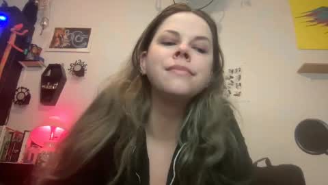 Snapshot of libbydeetzxxx chatting on 01-16-25, 08:54 Libby Deetz online show from 01-16-25, 08:54