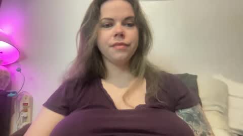 Snapshot of libbydeetzxxx chatting on 01-24-25, 10:53 Libby Deetz online show from 01-24-25, 10:53
