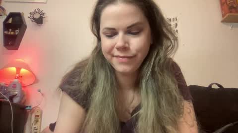 Snapshot of libbydeetzxxx chatting on 02-12-25, 10:24 Libby Deetz online show from 02-12-25, 10:24