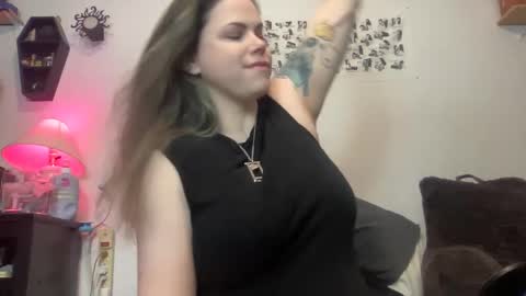 Snapshot of libbydeetzxxx chatting on 02-19-25, 03:50 Libby Deetz online show from 02-19-25, 03:50