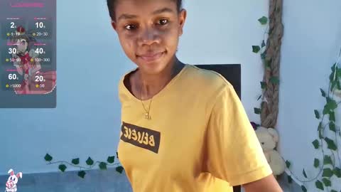 Snapshot of liciiacute chatting on 03-11-25, 12:17 lucia online show from 03-11-25, 12:17