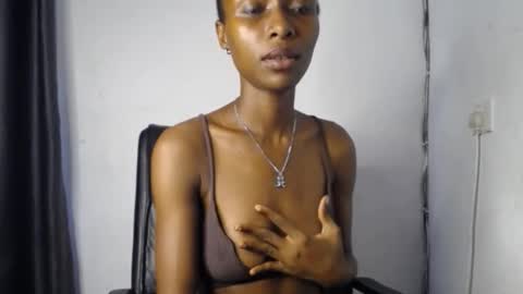 Snapshot of lick_juicypussy chatting on 01-06-26, 09:24 Juicy pinkpussy online show from 01-06-26, 09:24