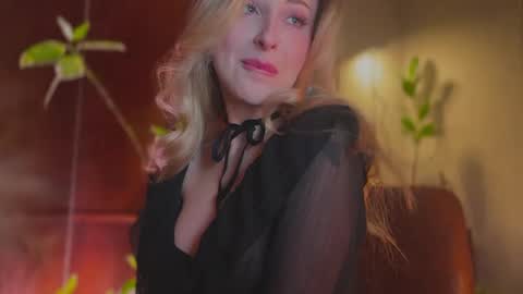 its my birthday today so im offline  but id be so happy if you felt like sending me a birthday love while im away  online show from 03-03-26, 06:47