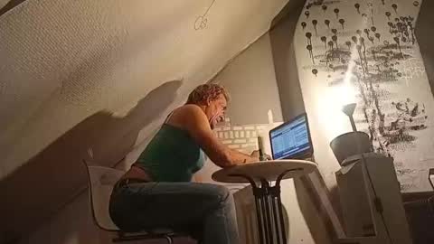 lieselotje online show from 10-22-25, 09:47