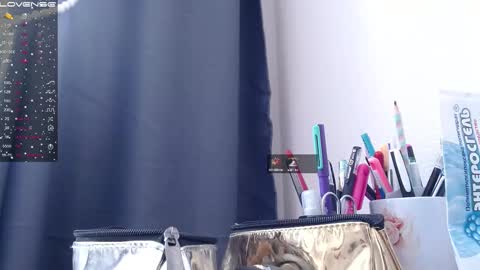 light_lunaa online show from 02-11-25, 07:23