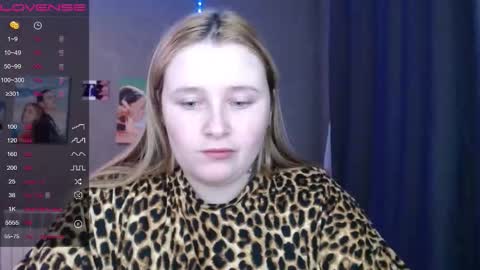 light_lunaa online show from 11-19-25, 04:18