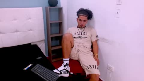 Lihan online show from 02-18-25, 03:10