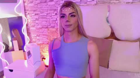 LIHIAN online show from 09-20-25, 03:18