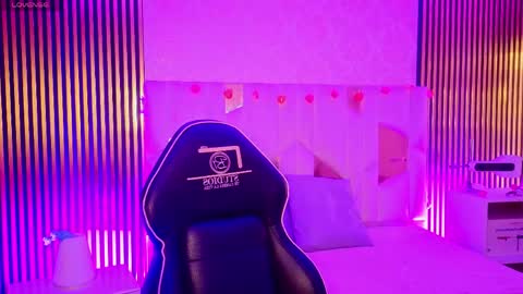 LIHIAN online show from 04-09-26, 12:21