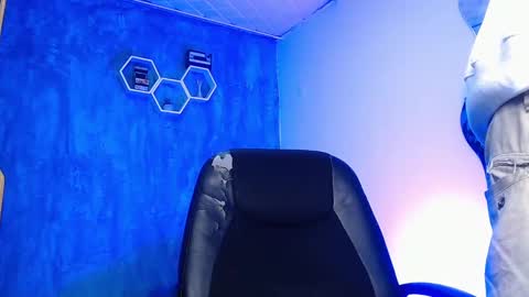 Daniel online show from 02-16-25, 12:54