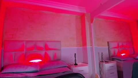 L I I A M online show from 02-07-25, 05:41