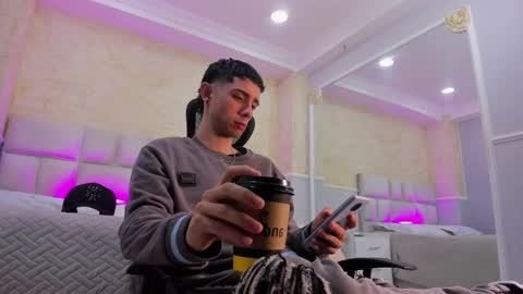 L I I A M online show from 02-12-25, 04:23