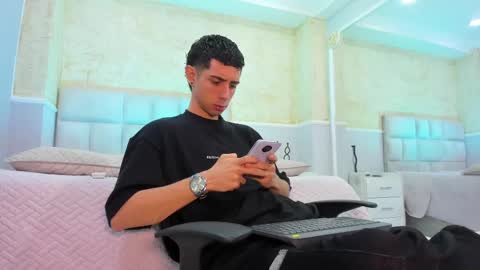 L I I A M online show from 02-28-25, 12:09