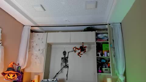         online show from 10-09-25, 11:41